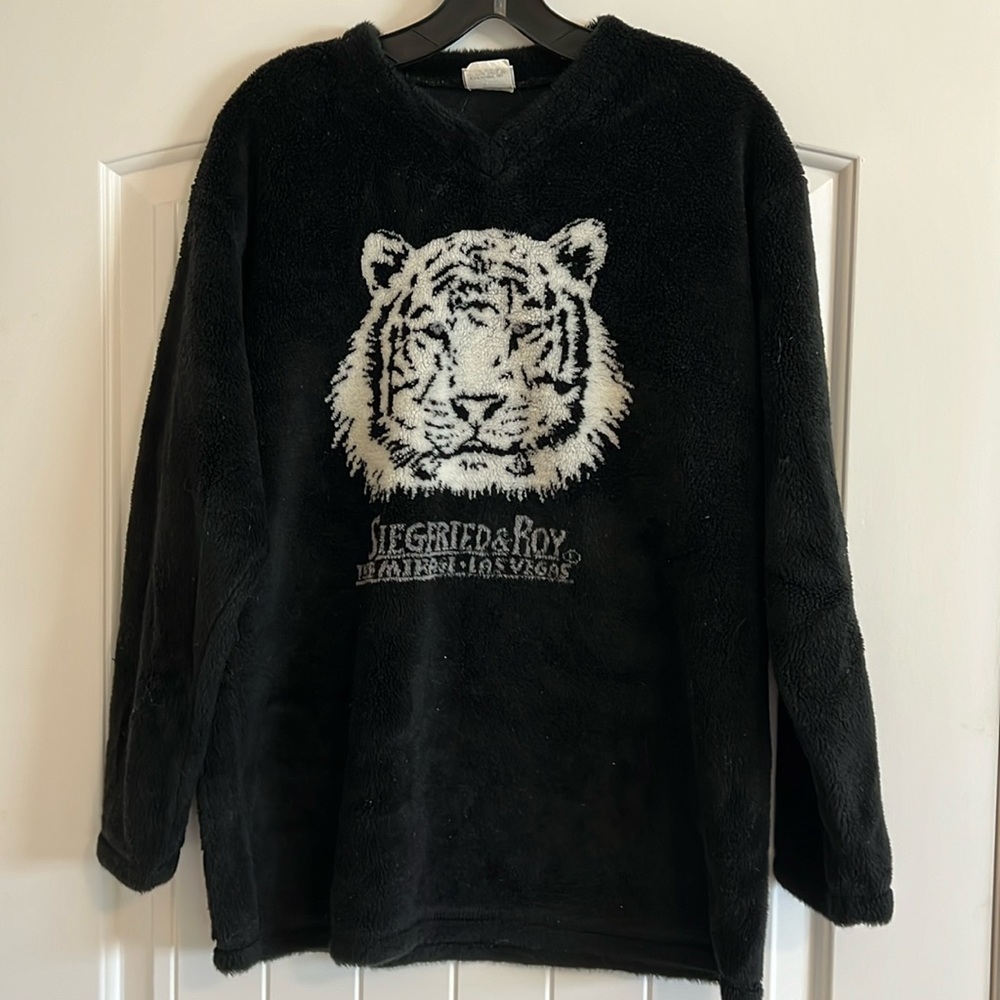Vintage Siegfried & Roy top